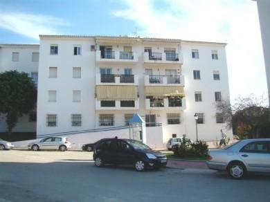 Apartamento con 3 dormitorios se vende en Estepona, Costa del Sol