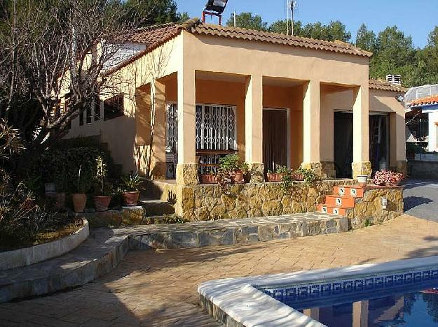 Chalet en Algar de Palancia