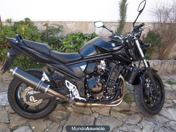 Marca Suzuki, modelo GSF Bandit cilindrada 650 estilo naked