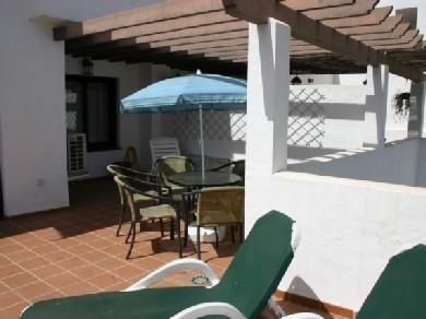 Apartamento con 2 dormitorios se vende en Marbella, Costa del Sol