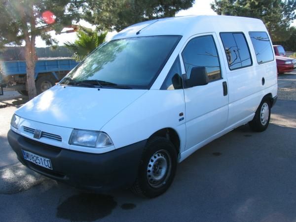 Fiat Scudo Combi 1.9 TD 92 CV 8 plazas.