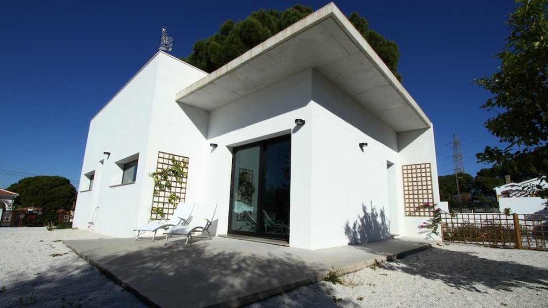 The villa is a modern construction