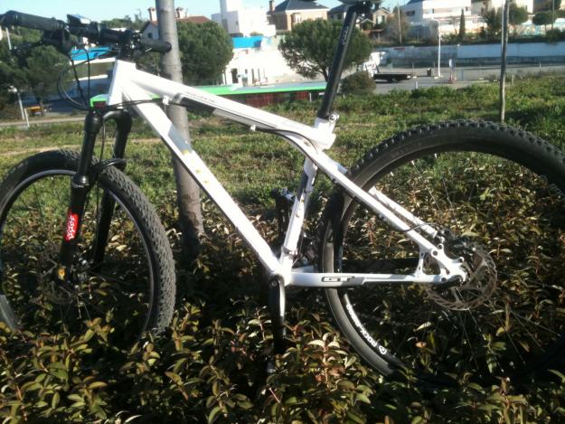 BICI Gt avalanche 2.0 talla S (mejorada)