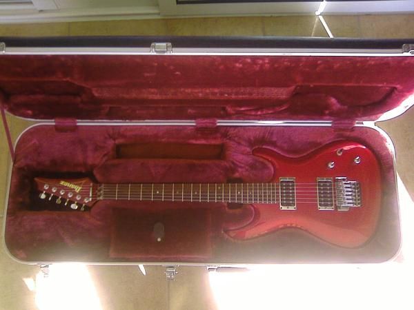 se vende guitarra eléctrica: ibanez js1200 CA