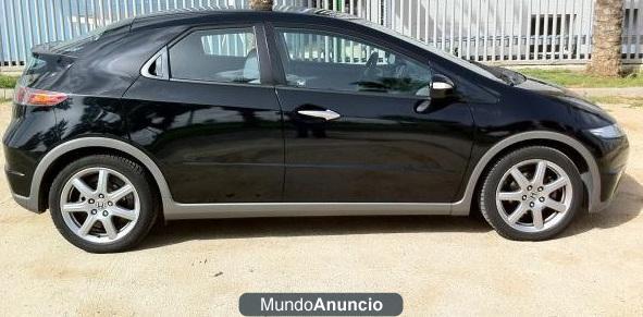 Honda Civic 2.2i-CTDI Sport.