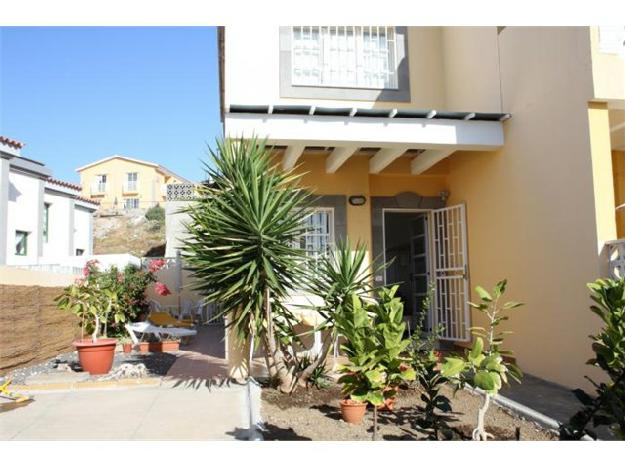 Apartamento tipo duplex, en venta en Arguineguin, dos dormitorios.  Property offered for sale by Canary House Real Estat