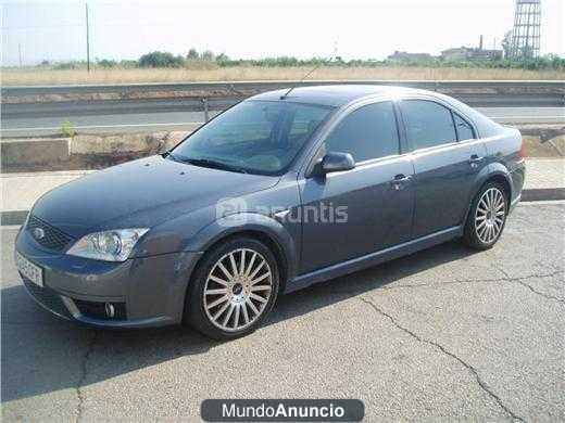 Ford Mondeo 3.0i V6 ST 220