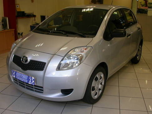 Toyota Yaris 1.3 VVTI 5P. TERRA