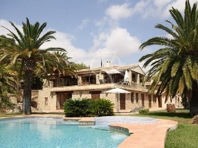 Chalet con 5 dormitorios se vende en Benissa