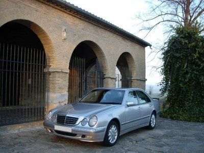 MERCEDES CLASE E 270 CDI ELEGANCE - Navarra