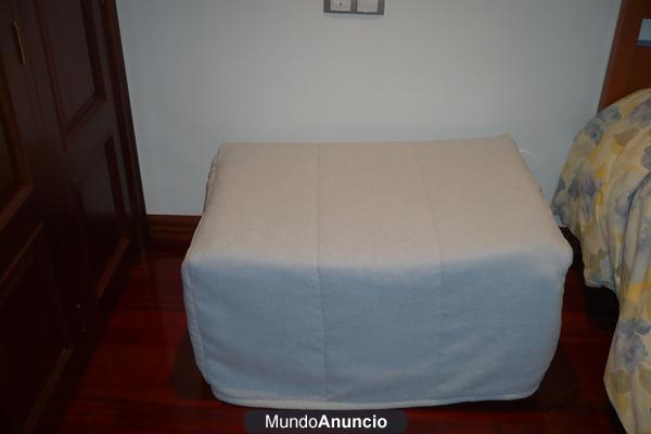 PUF CAMA CON SOMIER DE LAMINAS DE MADERA