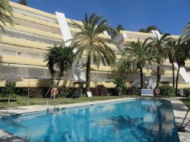 Apartamento con 2 dormitorios se vende en Benalmadena Costa, Costa del Sol