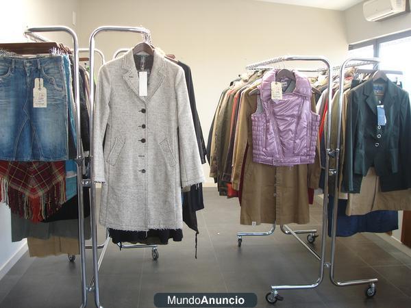 6.700 PRENDAS DE ROPA DE MARCA.