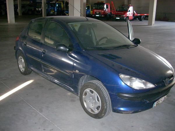 PEUGEOT 206