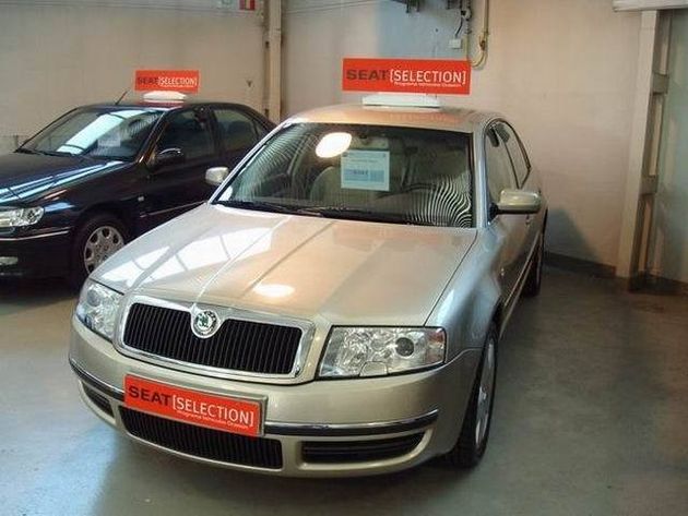 SKODA SUPERB  2.8 V6 ELEGANCE