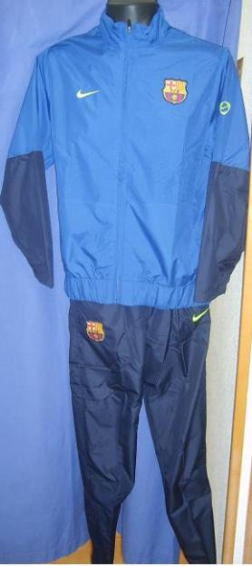 Se vende chandal de niño de la marca nike F.C.B.