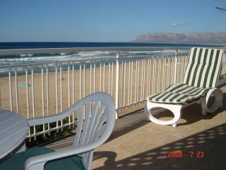 Apartamento : 2/8 personas - junto al mar - vistas a mar - alcamo marina  trapani (provincia de)  sicilia  italia