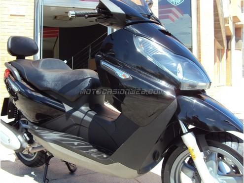 PIAGGIO X7