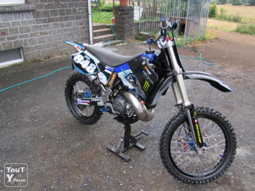 Hermosa Moto Yamaha YZ 250 2001