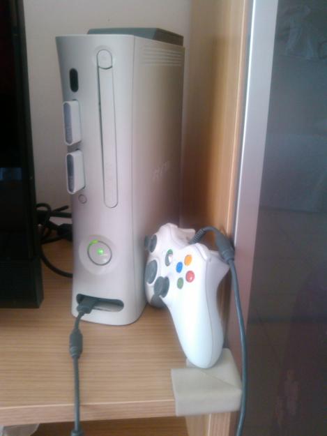 Vendo Xbox360+juegos+proyector