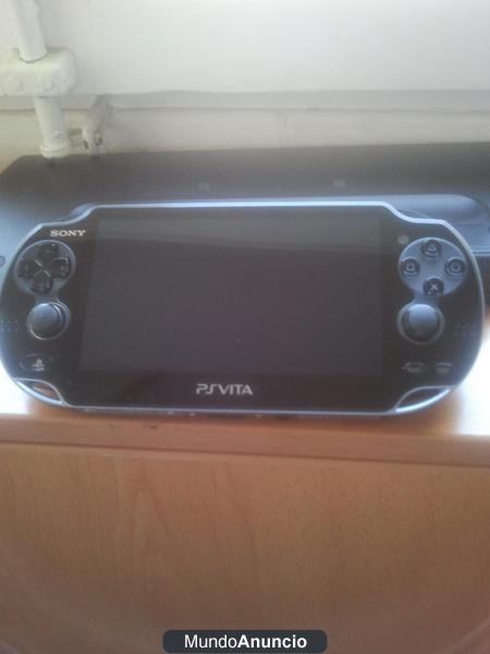 PsVita con 3 juegos su cargador estuche