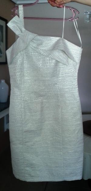 Se vende vestido corto