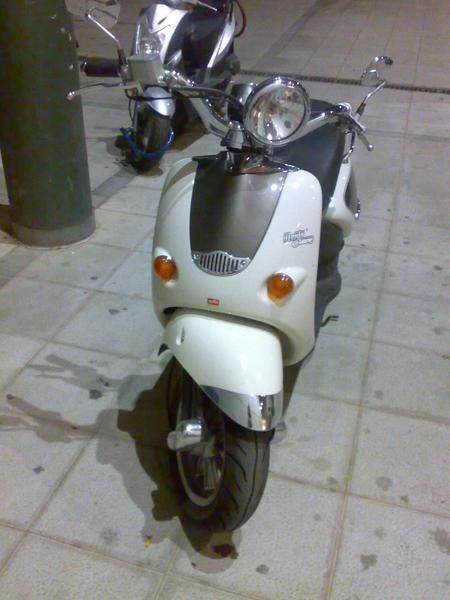 SE VENDE APRILIA MOJITO CUSTOM 49 CC