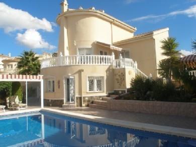 Chalet con 4 dormitorios se vende en Rojales, Vega Baja Torrevieja