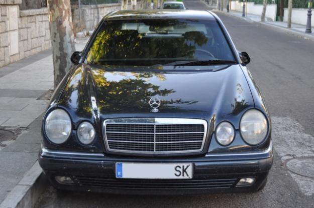 MERCEDES BENZ E 230 ELEGANCE