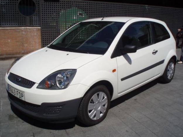 Comprar coche Ford Fiesta Ambiente 1.4 Tdci '06 en Barcelona