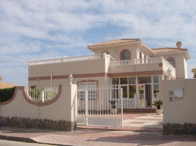 Villa en La Marina del Pinet