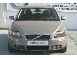 Volvo S40 2.4 MOMENTUM