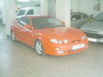 Comprar Hyundai COUPE 2.0i  3P. '00 en Santa Coloma De Gramanet