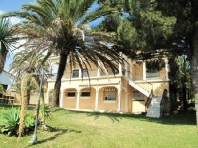 Chalet con 6 dormitorios se vende en Benalmadena Costa, Costa del Sol