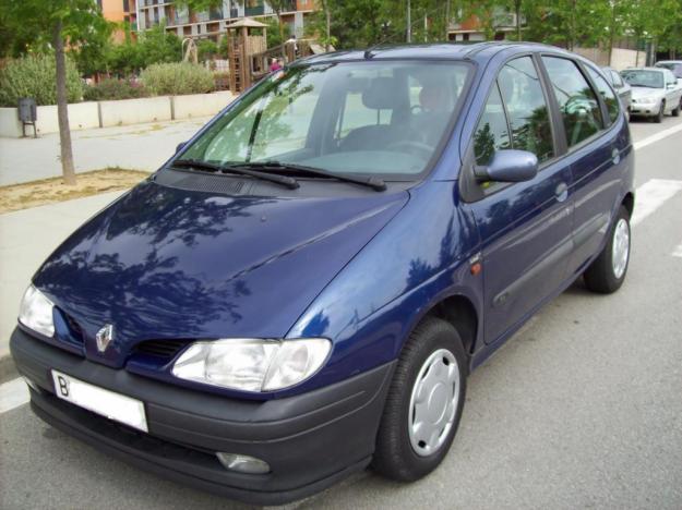 RENAULT MEGANE SCENIC 1.9 dTi ( Dièsel 100 CV)