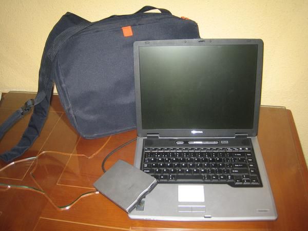 Ordenador Portátil Toshiba Satéllite A50 + extras