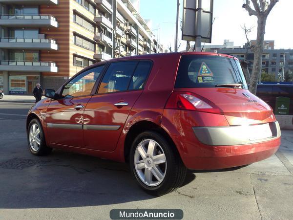 VENDO RENAULT MEGANE AÑO 2003 1.6 16V EN MUY BUEN ESTADO 5 PUERTAS ( LINEA NUEVA)