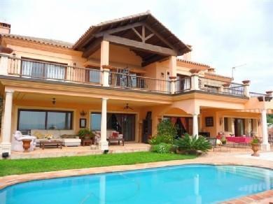 Chalet con 6 dormitorios se vende en Benahavis, Costa del Sol