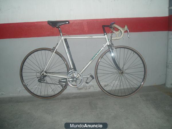 VENDO  BICI DE CARRETERA