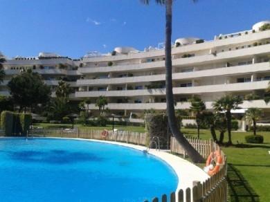 Apartamento con 3 dormitorios se vende en Estepona, Costa del Sol