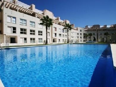 Apartamento con 4 dormitorios se vende en Marbella, Costa del Sol