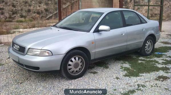 Audi A4 del año 1998 - Villena