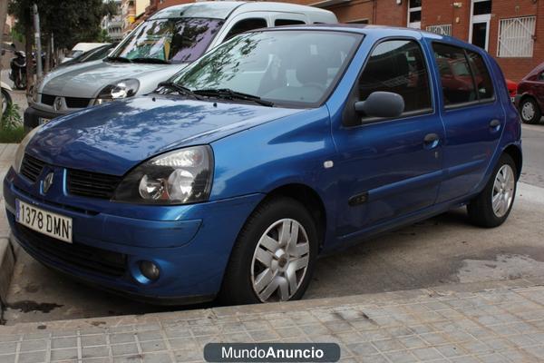 Renault clio 1.2 gasolina, 2005, 30.000kms. 3500euros