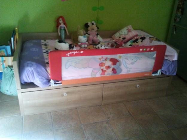 Cama niño Madera con cajones.