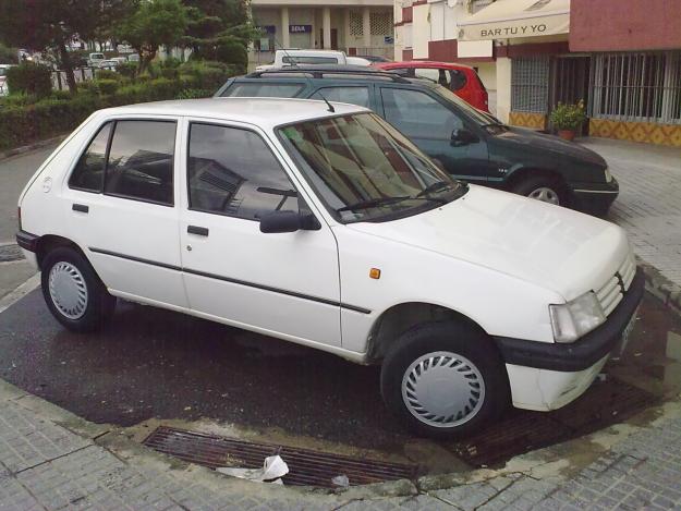 PEUGEOT - DE LOS ULTIMOS 205 CON AIRE