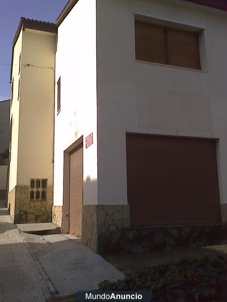 ALCAÑIZ  ALQUILO LOCAL 120 M2.ACONDICIONADO 350 €