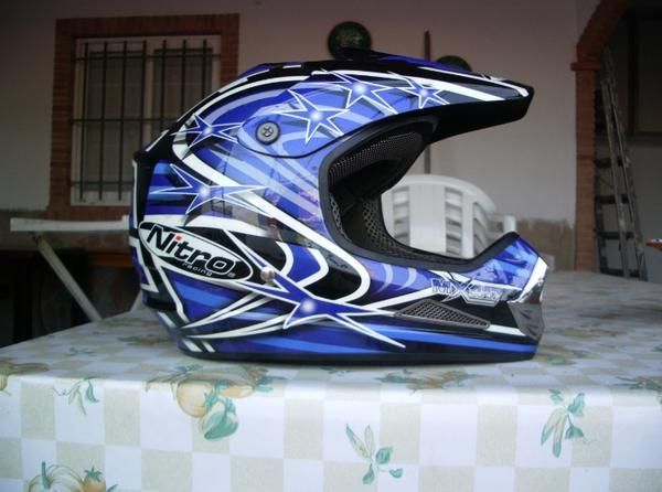 se vende casco de cross en Fuengirola