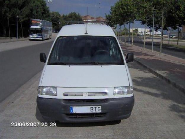 Venta de coche Fiat SCUDO COMBI 1.9 TD '99 en Logroño