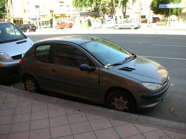 se vende peugeot 206