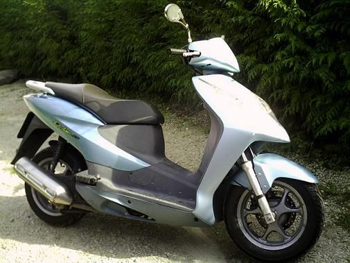 Moto 125cc Honda Dilan